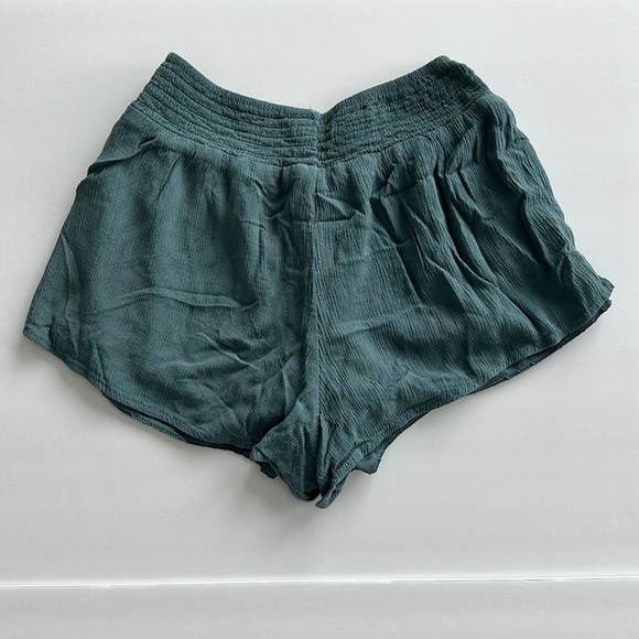 ๐ Charlotte Russe Teal Shorts Sz SM - Picture 3 of 3